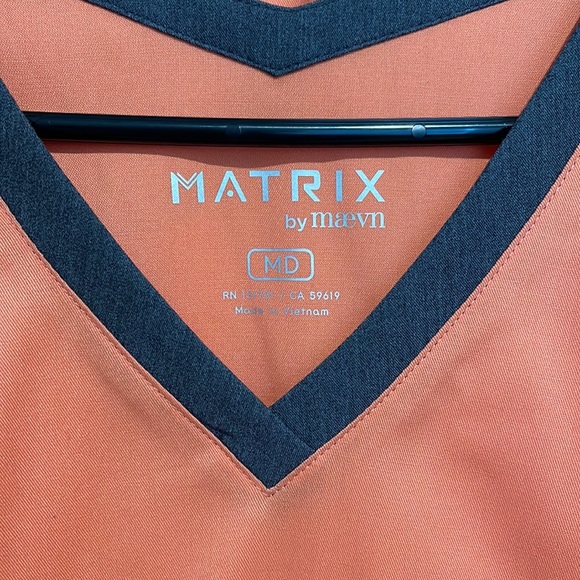 NEVERWORN Matrix Woman’s Jogger Set - Picture 2 of 10